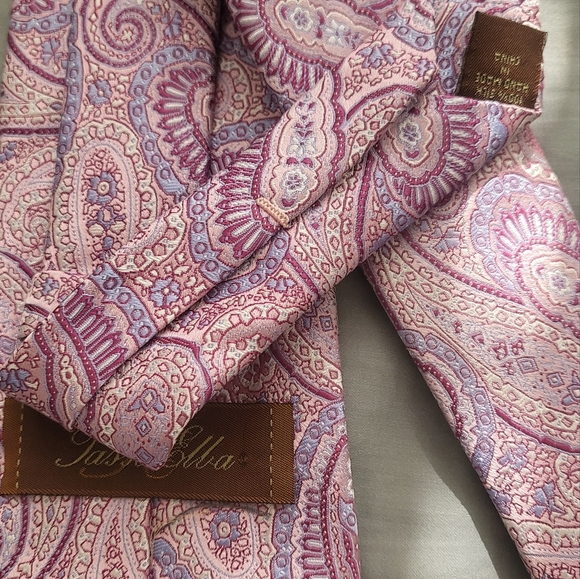 MEN'S Tasso Elba Pink Paisley Silk Tie - Picture 4 of 4